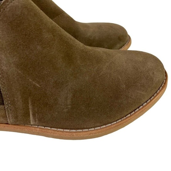 Clarks Brown Ankle Booties with Side Cutouts - Picture 12 of 16